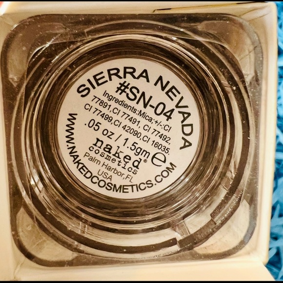 Naked Cosmetics Loose Pigment Set - 4 Stackable Eyeshadows Set in Sierra Nevada - Picture 7 of 8